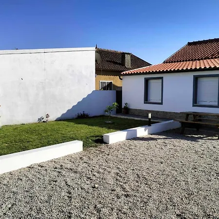 別荘 Casa Da Pitoquinha Ii